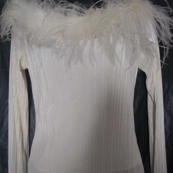 Jackie Jon Tops - Feathered Top